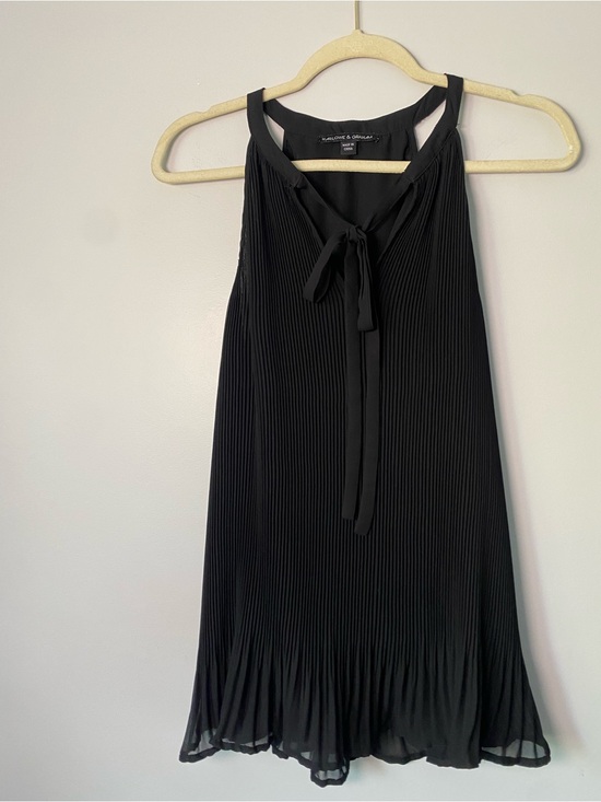 Harlowe & Graham Tops - Harlowe & Graham Black Pleated Tie Front Sleeveless Dress Size M